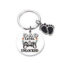 Load image into Gallery viewer, New Dad Keychain Gifts for First Time Dad to be Pregnancy Baby Announcement Expecting Dad Gifts New Daddy Fathers Day Valentines Gifts for Men Husband Boyfriend Christmas Birthday Soon to be Dad Gifts