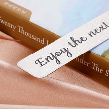 Load image into Gallery viewer, Inspirational Retirement Gifts Bookmark for Women Men 2022 Happy Retirement Appreciation Gifts for Female Male Boss Retired Colleague Coworker Leaving Teacher Nurse Office Employee Book Lovers Gifts