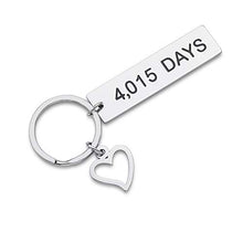 Load image into Gallery viewer, Tritiara 11 Year Wedding Aniversary 4,015 Days Gifts Keychain for Men Her Him Wife Husband Couples Keychain Keyring Charm Wifey Hubby Bride Stainless Steel Valentine Birthday Day
