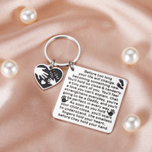 Load image into Gallery viewer, New Dad Christmas Gifts Keychain for Daddy First Fathers Day Giftss for New Father Pregnancy Baby Announcement for Dad to be First Time Dads Husband from New Mommy Parents Gifts for New Daddy Birthday