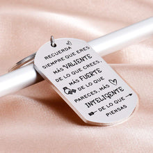 Load image into Gallery viewer, Llavero Inspirador Inspirational Graduation Keychain for Class 2021 Gift for Women Men Teen Girls BoysHim Her Friends Recuerda Siempre que eres más valiente de lo que Crees -Birthday for Men Teens
