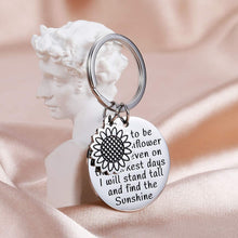 Load image into Gallery viewer, Tritiara Inspirational Sunflower Gift For Women Keychain forTeen Girls  DaughterHer Family Best Friend I Want to be Like a Sunflower Spiritual Keyring Graduation Wedding
