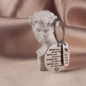 2020 College Inspirational Graduation Gifts Keychains for Her Him Women- High School,College Graduate Gift-Behind You All Your Memories Before You Your Dreams- Birthday Wedding¡­