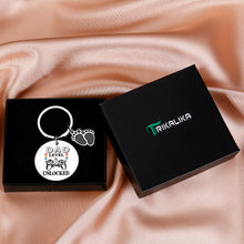 Load image into Gallery viewer, New Dad Keychain Gifts for First Time Dad to be Pregnancy Baby Announcement Expecting Dad Gifts New Daddy Fathers Day Valentines Gifts for Men Husband Boyfriend Christmas Birthday Soon to be Dad Gifts
