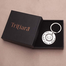 Load image into Gallery viewer, Tritiara Best Friend Gift Keychain for Women Men Teen Girls True Friendship Knows No Distance Long Distance Friendship Going Away Compass Gifts Keyring Jewelry Birthday Wedding
