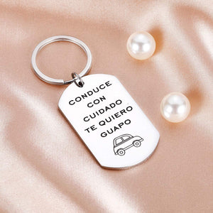 Tritiara Drive Safe Conductor Seguro Keychain Gift Handsome I Love You Trucker Husband Gift for Husband dad Gift Valentines Day Conduce CON CUIDADO TE Quiero Guapo Father's Day Birthday Gift